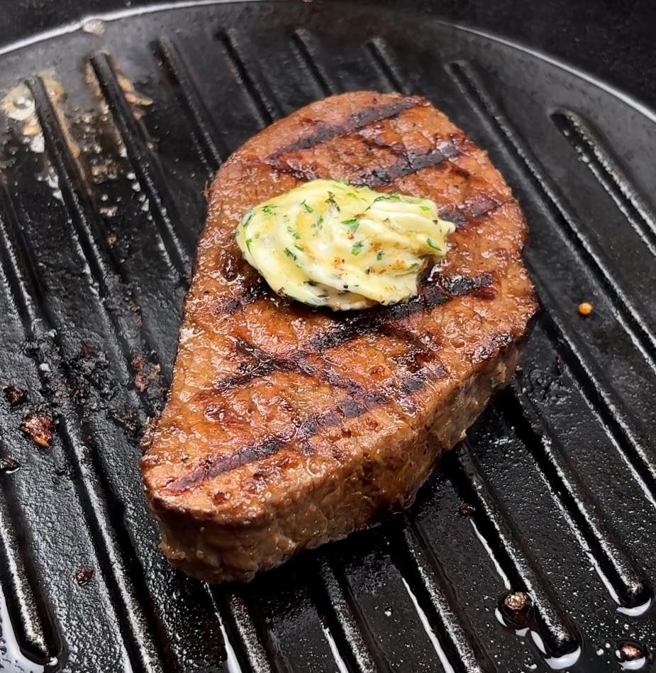 Coreenii fac cel mai bun muschi de vita la gratar, in doar 1 minut inveti secretul lor.