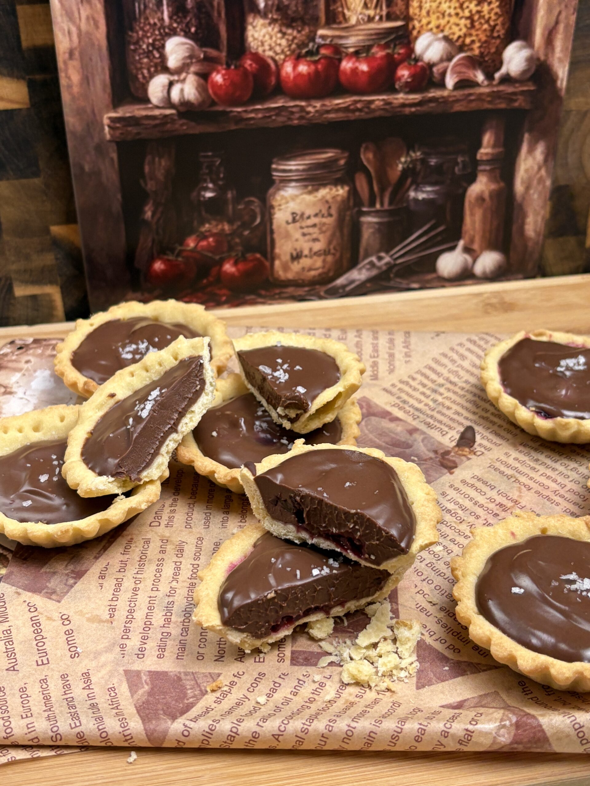 Cosulete fragede umplute cu crema de ciocolata si cirese. Sotul a mancat 3 portii.